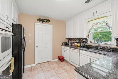 90 Dailey Walk, McDonough, GA 30253 - Photo 12