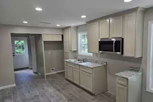 305 Smith St, Dublin, GA 31021 - Photo 10