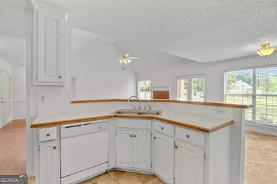1491 Elena Drive, McDonough, GA 30253 - Photo 4