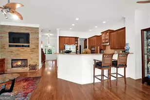 5464 Glenridge View NE, Atlanta, GA 30342 - Photo 4