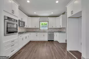 31 Pinson St, Newnan, GA 30263 - Photo 16