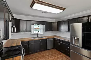 415 Walter St, Odum, GA 31555 - Photo 12