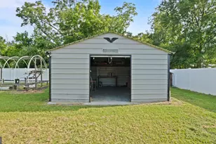 415 Walter St, Odum, GA 31555 - Photo 40