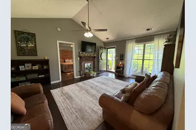 425 Hampton Green Drive, Lagrange, GA 30240 - Photo 6