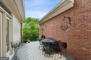 3685 Peachtree Rd NE, Atlanta, GA 30319 - Photo 38