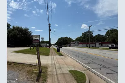 141 W May Street, Winder, GA 30680 - Photo 10