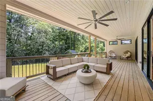 680 Carriage Dr, Sandy Springs, GA 30328 - Photo 22