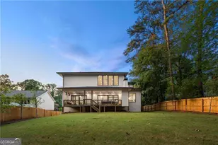 680 Carriage Dr, Sandy Springs, GA 30328 - Photo 54