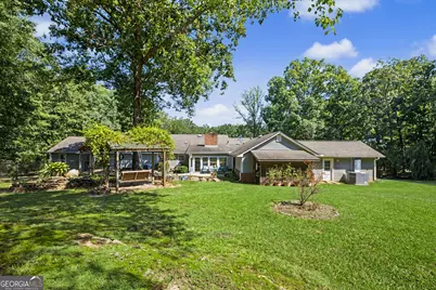 121 Peacock Road, Barnesville, GA 30204 - Photo 12