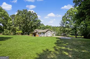 121 Peacock Rd, Barnesville, GA 30204 - Photo 4