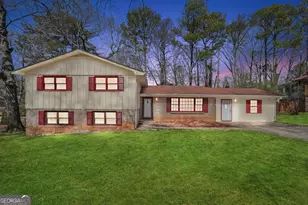 131 Heron Dr, Riverdale, GA 30274 - Photo 2