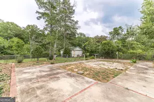 184 Davis Rd, Knoxville, GA 31050 - Photo 32
