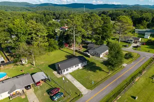 187 Henderson St, Summerville, GA 30747 - Photo 2