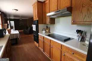 1352 Fairview Rd, Stockbridge, GA 30281 - Photo 2