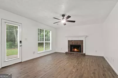 164 Bradford Station Drive, Sharpsburg, GA 30277 - Photo 6