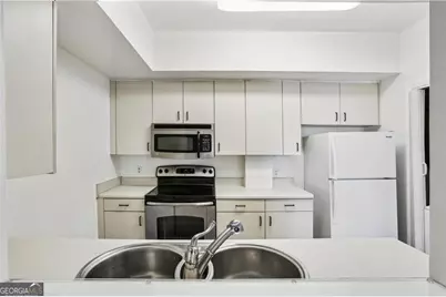 2161 Peachtree Road NE #205, Atlanta, GA 30309 - Photo 10