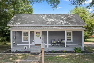 48 Chestnut St, Commerce, GA 30529 - Photo 2