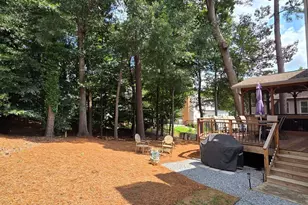 600 Sweet Stream Trace, Johns Creek, GA 30097 - Photo 4