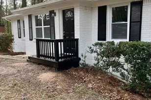 2535 Susan Ln, Atlanta, GA 30331 - Photo 2