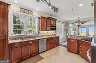 71 Thornhill Dr, Brunswick, GA 31525 - Photo 12