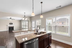 411 Avery Ct, Bonaire, GA 31005 - Photo 6