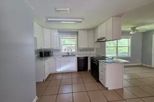 504 Martha Dr, Saint Marys, GA 31558 - Photo 10