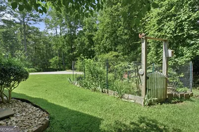 100 Laurelwood Drive, Jackson, GA 30233 - Photo 38