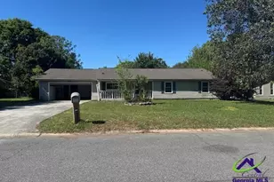 111 Foxfire Dr, Warner Robins, GA 31093 - Photo 1