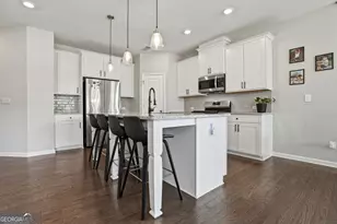 504 Elm Bluff Way, Lawrenceville, GA 30043 - Photo 4