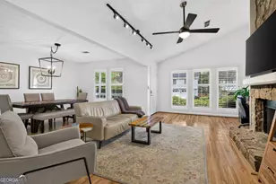 1125 Capital Club Cir NE, Brookhaven, GA 30319 - Photo 2