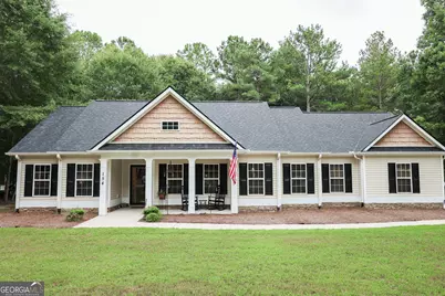 154 Cole Forest, Barnesville, GA 30204 - Photo 1