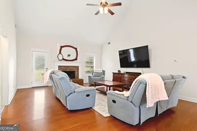 117 White Oak Ct, Jackson, GA 30233 - Photo 4
