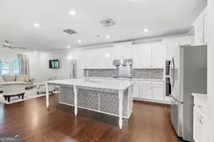 160 Maple Leaf Rd, Sharpsburg, GA 30277 - Photo 2