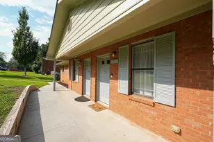 351 Freeport Dr, Lawrenceville, GA 30046 - Photo 4