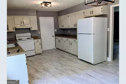 5695 Liberty Road, Union City, GA 30291 - Photo 4