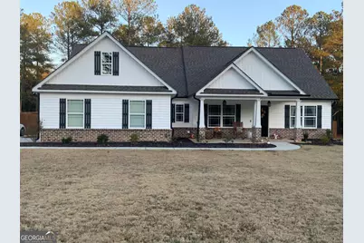 147 Evergreen Drive S, Barnesville, GA 30204 - Photo 1