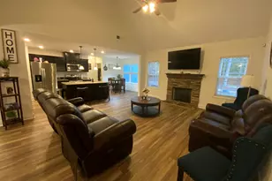 147 Evergreen Dr S, Barnesville, GA 30204 - Photo 10