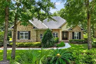 639 Chastain Cir, Richmond Hill, GA 31324 - Photo 2