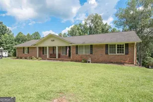 128 Robin Hood Dr, Newnan, GA 30263 - Photo 2