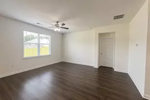 236 Sullivan St, Hampton, GA 30228 - Photo 6