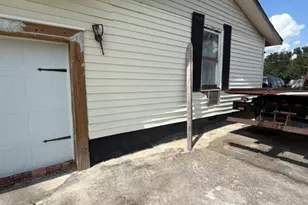 2001 Cloverdale Cir, Cordele, GA 31015 - Photo 2