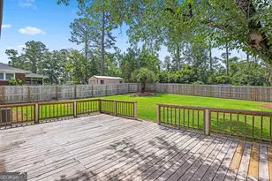 1203 Lakeview Dr, Valdosta, GA 31602 - Photo 54
