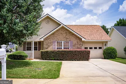 204 Deerfield Circle, Warner Robins, GA 31088 - Photo 2