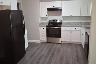 8229 Queens Dr, Jonesboro, GA 30238 - Photo 6