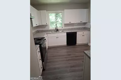 8229 Queens Drive, Jonesboro, GA 30238 - Photo 8