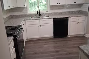 8229 Queens Dr, Jonesboro, GA 30238 - Photo 8