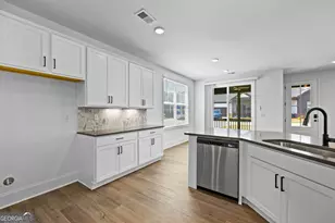 62 Thomaston St, Newnan, GA 30263 - Photo 20