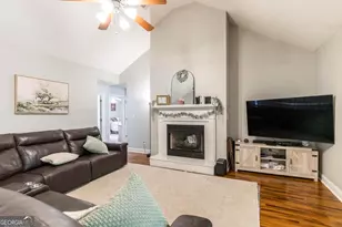 165 Crystal Ridge Cir, Byron, GA 31008 - Photo 4