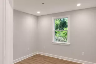 807 Elbert St, Darien, GA 31305 - Photo 10