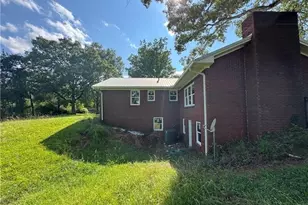 1049 Ben Higgins Rd, Dahlonega, GA 30533 - Photo 16